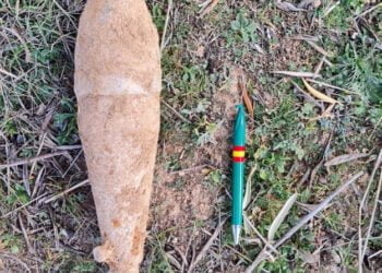 La Guardia Civil desactiva un proyectil de la Guerra Civil localizado por un agricultor en Hita 8 La Guardia Civil desactiva un proyectil de la Guerra Civil localizado por un agricultor en Hita