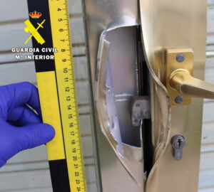 La Guardia Civil desarticula en Gipuzkoa y Guadalajara una banda que actuó en viviendas de Burgos y Navarra