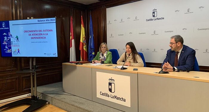 La Junta incrementa el presupuesto en Dependencia un 65 por ciento desde 2015 hasta los 615 millones de euros en 2023 1 La Junta incrementa el presupuesto en Dependencia un 65 por ciento desde 2015 hasta los 615 millones de euros en 2023