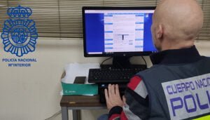 La Policía Nacional detiene en Guadalajara a una persona relacionada con la tenencia y distribución de pornografía infantil