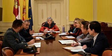 La subdelegada del Gobierno en Cuenca preside la reunión del Grupo Provincial de Trabajo para la colaboración entre la Inspección de Trabajo y las Fuerzas y Cuerpos de Seguridad del Estado