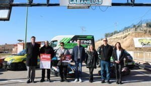 María Victoria Santamaría realiza las compras del premio de los 1.500 euros del Doble, doble de Navidad en los comercios asociados a FEDECO