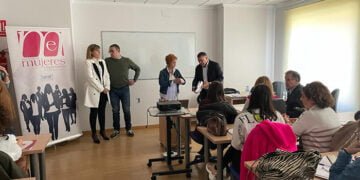 Más de veinte personas asisten en San Clemente a la jornada de AMEP sobre la ayudas a empresas en el mundo rural