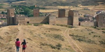 Molina de Aragón cierra el próximo episodio de “El Camino del Cid Diario de una Ciclista”