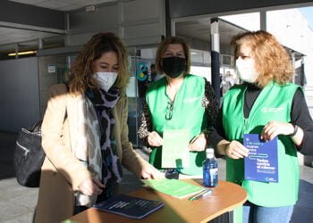 Sanidad expresa su apoyo a la Asociación Contra el Cáncer de Cuenca