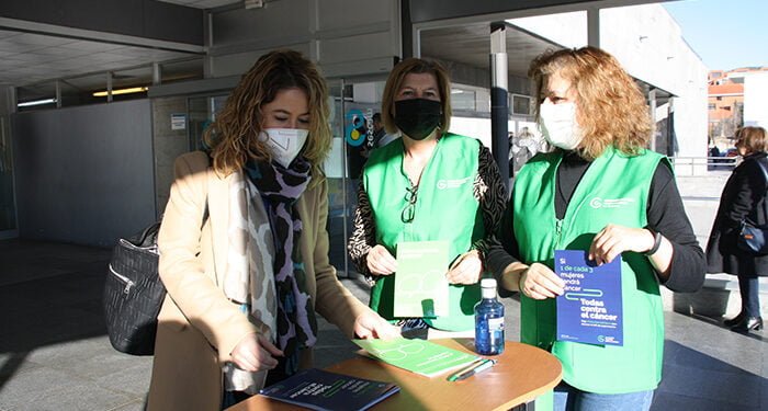 Sanidad expresa su apoyo a la Asociación Contra el Cáncer de Cuenca