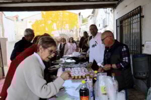 Pareja celebra el Día Internacional de las Mujeres