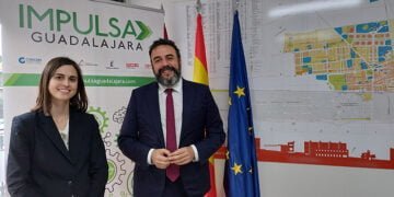 Azuqueca de Henares se interesa por ‘Impulsa Guadalajara’ en una reunión de trabajo mantenida con sus técnicos