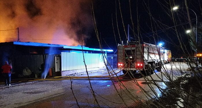 Calcinado por el fuego un taller de carpintería en Valera de Abajo 1 Calcinado por el fuego un taller de carpintería en Valera de Abajo