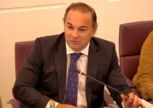 Carnicero cree que Rojo es “incapaz” de gestionar una subvención de la Junta para contratar a jóvenes, y tendrá que devolverla