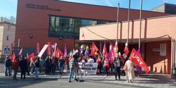 Cientos de trabajadoras de la limpieza vuelven a concentrarse para pedir el desbloqueo de los convenios colectivos