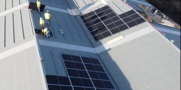 Comienza en Iniesta la instalación de la primera comunidad energética de la provincia de Cuenca