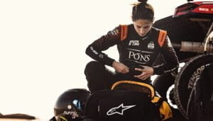 Eduard Pons y Mónica Plaza sobreviven a un complicado Abu Dhabi Desert Challenge