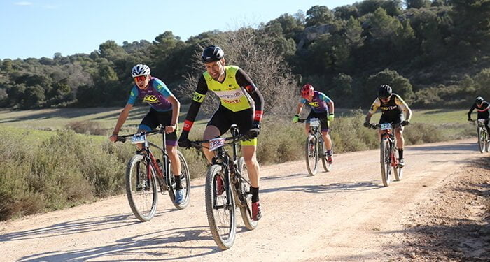 El abulense Nacho Pérez y la cifontina Beatriz Martínez repiten triunfo en la Gárgoles Bike Race