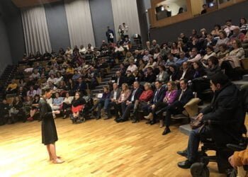 El acto institucional del 8M en Cuenca homenajea a nueve mujeres “referentes en sus ámbitos” y que son “modelos para los jóvenes y para la sociedad” El acto institucional del 8M en Cuenca homenajea a nueve mujeres “referentes en sus ámbitos” y que son “modelos para los jóvenes y para la sociedad”