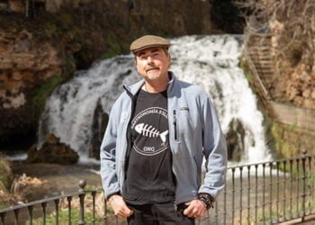 El cocinero solidario Chema de Isidro reabre el restaurante junto al río Cifuentes como La Cascada de la Raspa