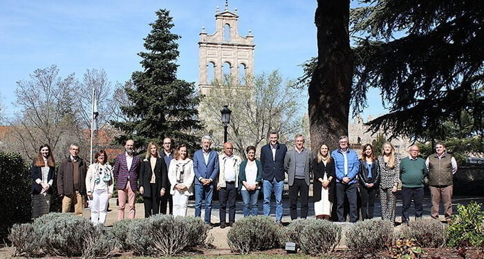 El Consejo Rector de Eurocaja Rural se reúne en Ávila, corroborando su implicación con el territorio