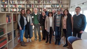 El encuentro con el escritor Miguel Romero abre una biblioteca en Torrejoncillo del Rey