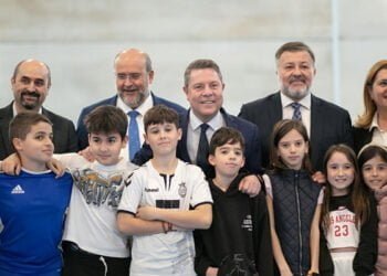 El Gobierno regional está procediendo a la instalación de 464 aulas digitales interactivas en los centros educativos de la ciudad de Cuenca