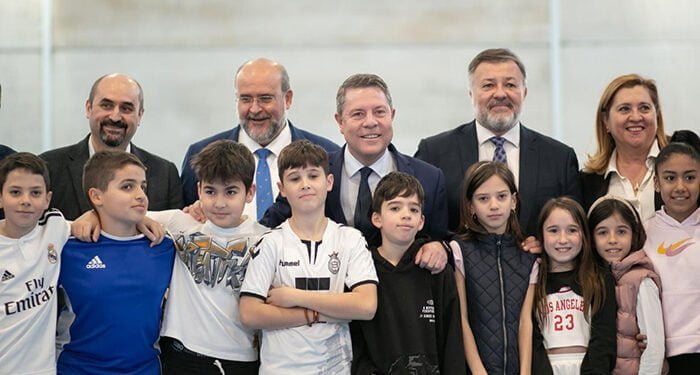 El Gobierno regional está procediendo a la instalación de 464 aulas digitales interactivas en los centros educativos de la ciudad de Cuenca 1 El Gobierno regional está procediendo a la instalación de 464 aulas digitales interactivas en los centros educativos de la ciudad de Cuenca