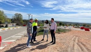 El Gobierno regional inicia las obras de remodelación de la CM-310 en la localidad de Saelices con un presupuesto de 200.000 euros.