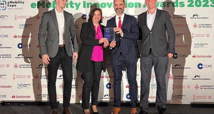 El Gobierno regional recibe el premio ‘eMobility Innovation’ por la puesta en marcha del Transporte Sensible a la Demanda en la provincia de Cuenca 1 El Gobierno regional recibe el premio ‘eMobility Innovation’ por la puesta en marcha del Transporte Sensible a la Demanda en la provincia de Cuenca