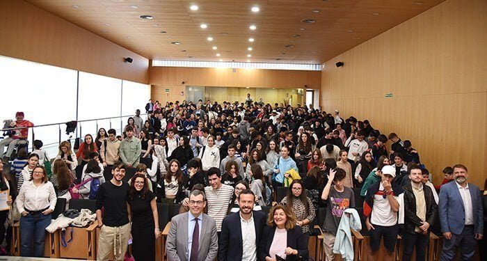 El IESO ‘Publio López Mondéjar’ de Casasimarro, premiado en el concurso ‘Un bocata contra la desinformación’ por promover el pensamiento crítico en las redes sociales