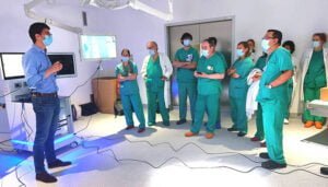 El personal del bloque quirúrgico del Hospital de Guadalajara se forma con los nuevos equipamentos en el edificio de ampliación