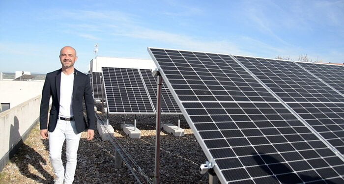 El Plan de Eficiencia Energética es ya una realidad en el Centro Municipal Integrado ‘Eduardo Guitián’, Policía Local, y Arriaca Digital