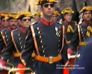 En el Calvario 1983. Banda de Cornetas, Tambores y Gaitas de la Guardia Civil de Cuenca 2 gopr257500 01 04 24imagen fija118