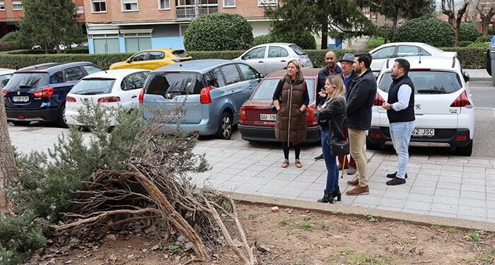 Guarinos toma nota de las necesidades planteadas por la Asociación de Vecinos El Balconcillo