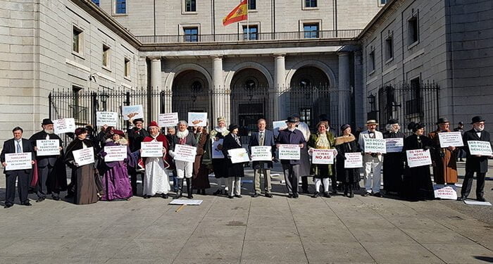 Ilustres turolenses de todos los tiempos piden al MITECO que declare a los turolenses “especie en peligro de extinción” 1 Ilustres turolenses de todos los tiempos piden al MITECO que declare a los turolenses “especie en peligro de extinción”