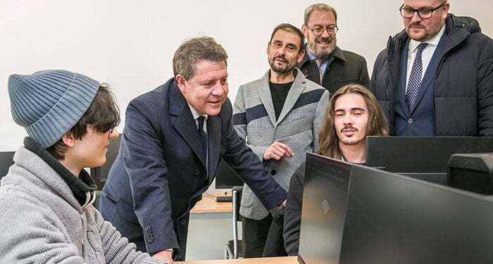 Inaugurado un nuevo espacio formativo en el IES ‘Clara Campoamor’ de Yunquera 1 Inaugurado un nuevo espacio formativo en el IES ‘Clara Campoamor’ de Yunquera