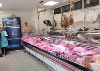 Invierte en Cuenca colabora con la apertura de cristina carnicería en Quintanar del Rey