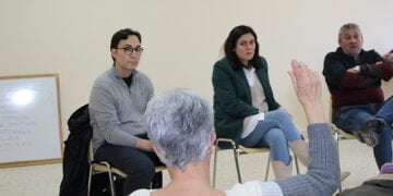 Jiménez asegura que cuando sea alcaldesa pateará los barrios lite-ralmente