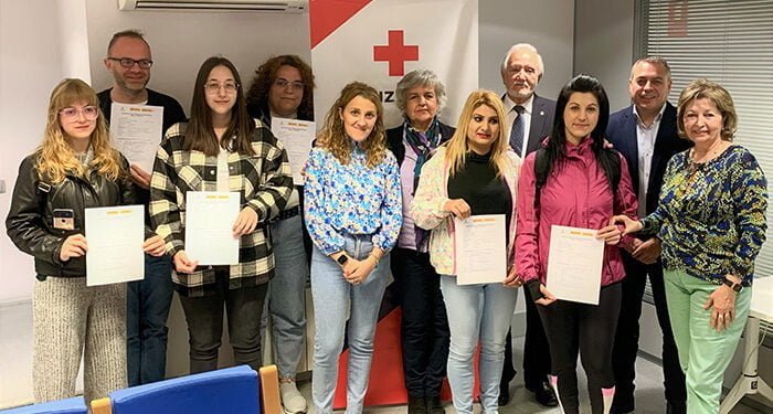 Jóvenes se forman en planes de emergencia en un curso impartido por Cruz Roja Cuenca y financiado por el Gobierno de España y el de Castilla-La Mancha 1 Jóvenes se forman en planes de emergencia en un curso impartido por Cruz Roja Cuenca y financiado por el Gobierno de España y el de Castilla-La Mancha