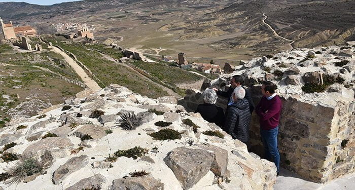 La Diputación de Cuenca invertirá 125.000 euros en la excavación y restauración del castillo y murallas de Moya 1 La Diputación de Cuenca invertirá 125.000 euros en la excavación y restauración del castillo y murallas de Moya