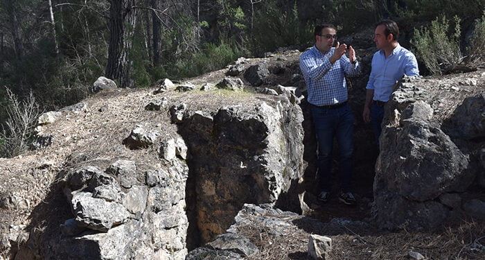 La Diputación de Cuenca invertirá 70.000 euros en rehabilitar y señalizar la línea de trincheras XYZ de Santa Cruz de Moya 1 La Diputación de Cuenca invertirá 70.000 euros en rehabilitar y señalizar la línea de trincheras XYZ de Santa Cruz de Moya