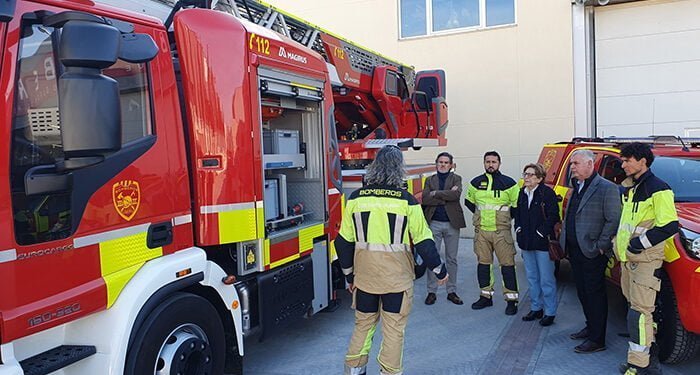 La Diputación de Guadalajara dota al CEIS de una nueva autoescala y tres vehículos ligeros de intervención rápida