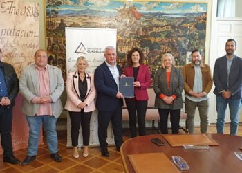 La Diputación y la UNED firman la implantación de nuevas aulas en Jadraque, Mondéjar y El Casar 8 La Diputación y la UNED firman la implantación de nuevas aulas en Jadraque, Mondéjar y El Casar