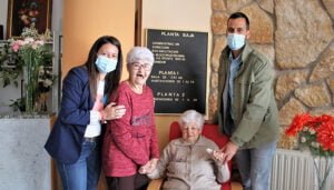 La Junta refuerza los servicios de proximidad para personas mayores en Guadalajara a través de los programas de Ayuda y Comida a Domicilio