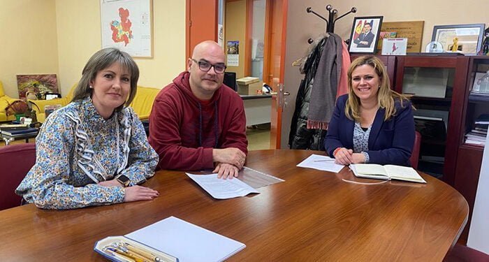 la junta resalta el papel de la asociacion de amigos del carnaval de cuenca en la organizacion de actividades en la capital conquense