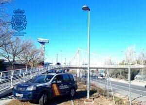 La Policía Nacional de Guadalajara detiene a un varón por su participación en varios delitos de robo con violencia e intimidación en un centro comercial