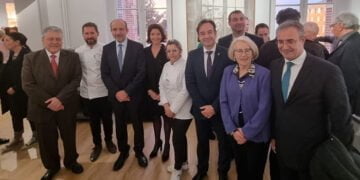 La promoción de Cuenca en Trouville-sur-Mer se ha completado con dos exposiciones y una degustación