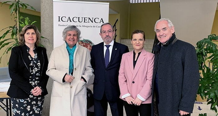 La subdelegada del Gobierno en Cuenca participa en la inauguración del curso de Violencia de Género del Colegio de Abogados