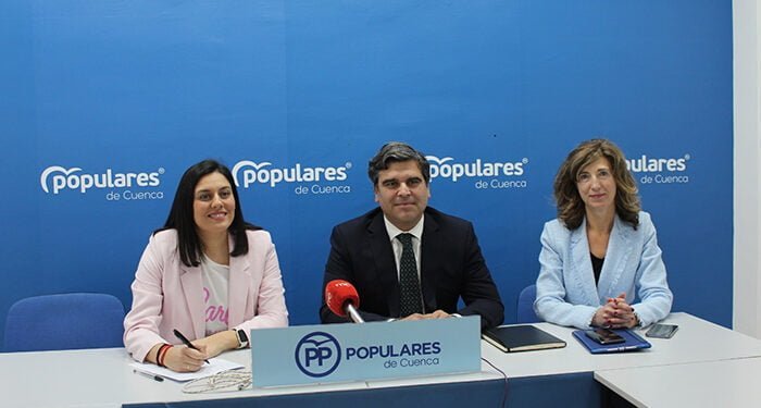 Labrador avisa que Cuenca `no puede quedar fuera´ del eje de crecimiento del Sur de Europa y denuncia que Page no ha construido `ni un solo kilómetro´ de autovía en estos ocho años