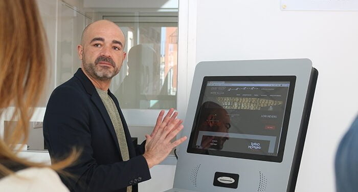 Llegan los Kioscos Digitales a cinco centros sociales y al Arriaca Digital para acercar la administración a la ciudadanía