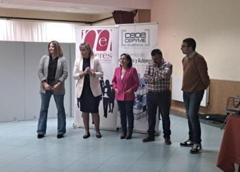 Lleno en el ayuntamiento de Fuentes en la celebración de las jornadas de AMEP sobre apoyo a empresas