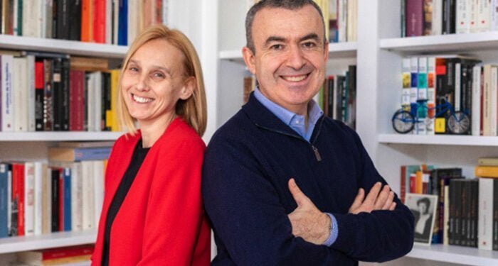 Lorenzo Silva y Noemí Trujillo compartirán su experiencia escribiendo juntos y por separado en el X Festival de Las Casas Ahorcadas 1 Lorenzo Silva y Noemí Trujillo compartirán su experiencia escribiendo juntos y por separado en el X Festival de Las Casas Ahorcadas