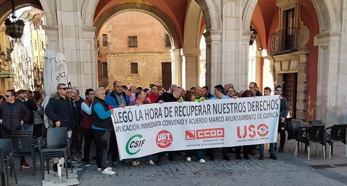 Los empleados municipales del Ayuntamiento de Cuenca reclaman la restitución inmediata de sus vigentes convenios colectivos 2008 y acuerdo marco 2004 1 Los empleados municipales del Ayuntamiento de Cuenca reclaman la restitución inmediata de sus vigentes convenios colectivos 2008 y acuerdo marco 2004